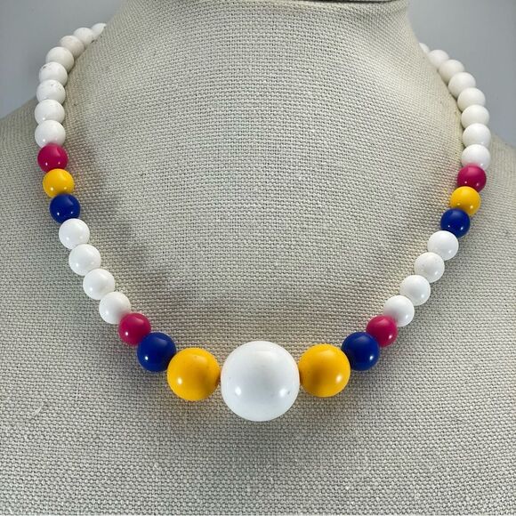 Park Lane White Yellow Red Gradient Acrylic Beaded Necklace Statement Retro - Picture 1 of 7